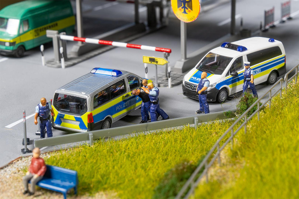 Faller 151716 HO Policemen Figure (Set of 6)