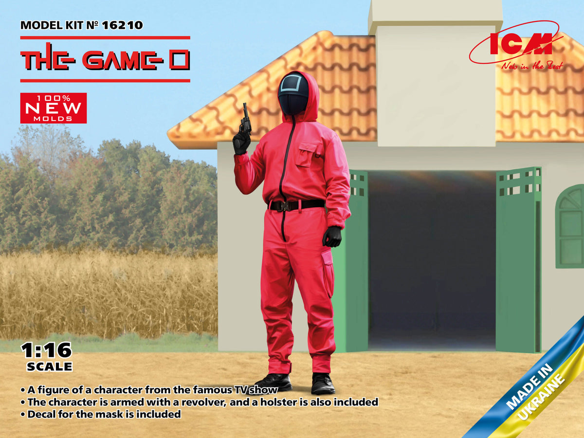 ICM 16210 1:16 The Game Square Masked Plastic Figure Kit