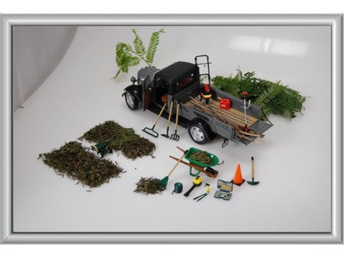 Phoenix Toys 18432 1:24 Landscaping Accessory Set