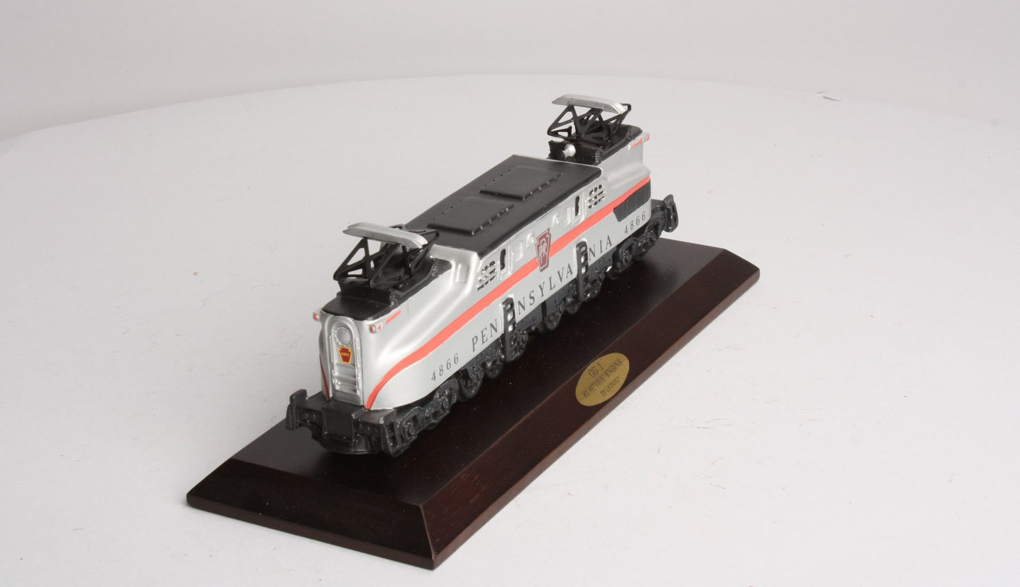 Avon Lionel Classic Collection GG-1 Pennsylvania Electric Engine w/ Wooden Base