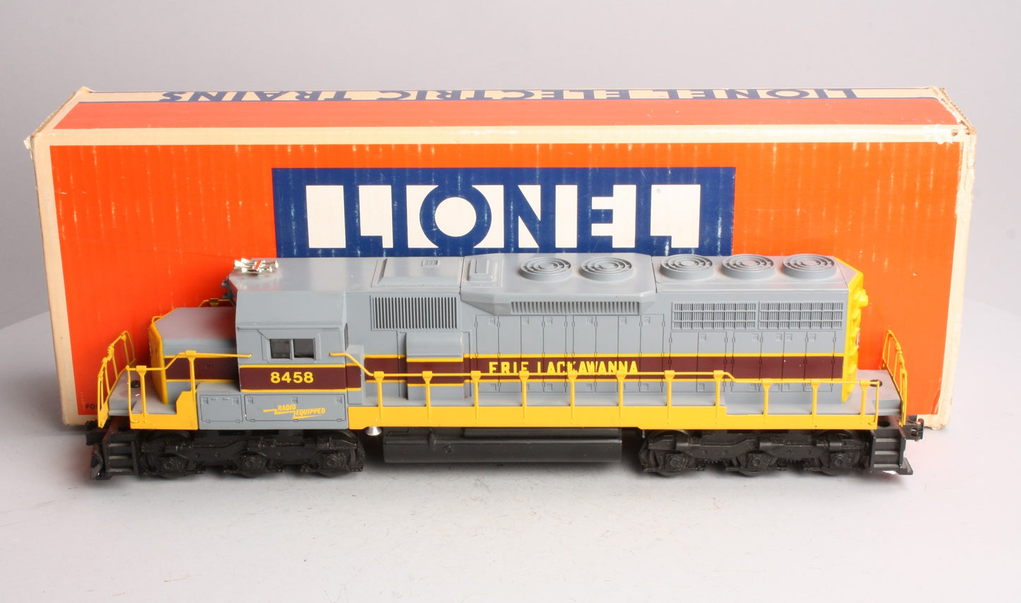 Lionel 6-8458 O Gauge Erie Lackawanna SD-40 Diesel Locomotive #8458 LN/Box