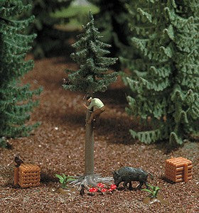 Busch 7672 HO Lumberjack in Tree W/Pig & Mushrooms Figure Set