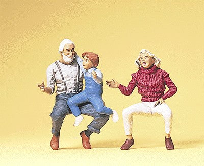Preiser 45113 Grand Father with Grand Children Figures (Set of 3)