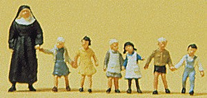 Preiser 79127 N Nun with Children Figures (Set of 7)