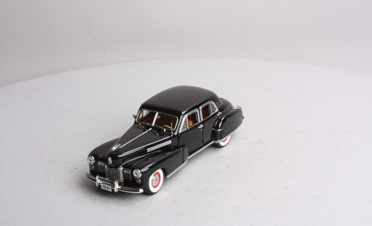 Danbury Mint 195-041 1:24 1941 Cadillac Fleetwood Series 60 Special LN/Box