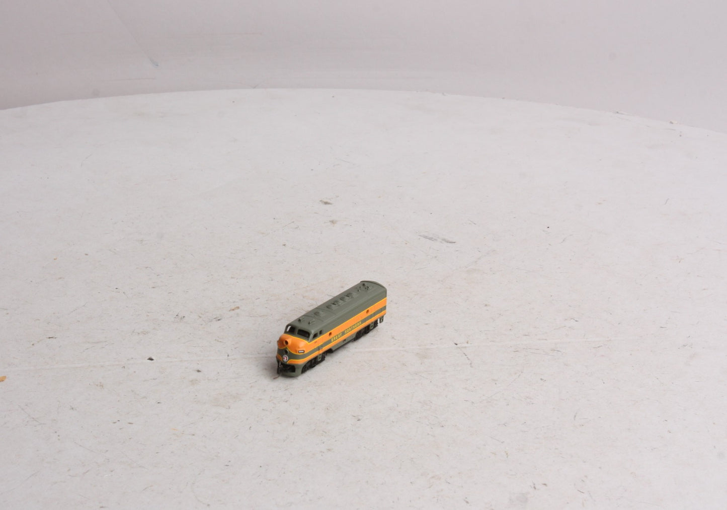 MicroTrains 14008-2 Z Scale Great Northern F7 Diesel Locomotive #268A LN/Box