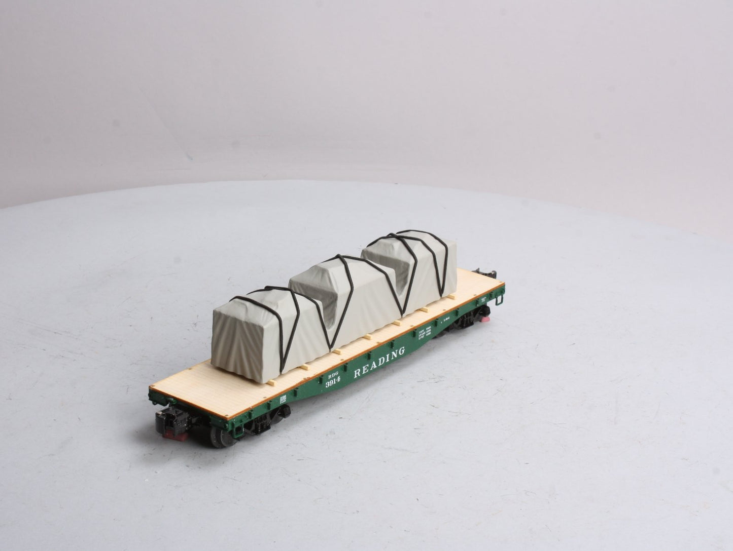 Lionel 6-27584 Reading 40' Flatcar with Covered Load LN/Box
