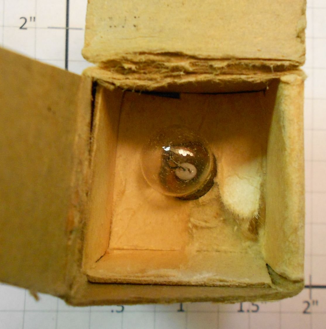 Lionel 752-9 18 Volt Clear Light Bulb in Original Sale Box