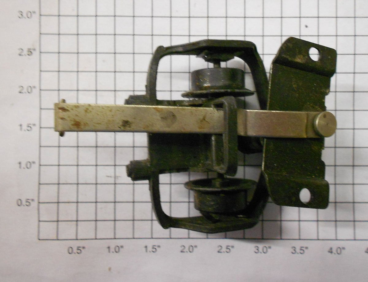 Lionel 229-16 Rear Truck, Bracket & Drawbar Assembly