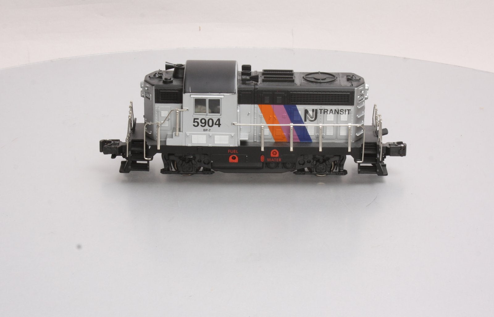 RMT 4752 O NJ Transit Powered Diesel Locomotive #5904 – Trainz