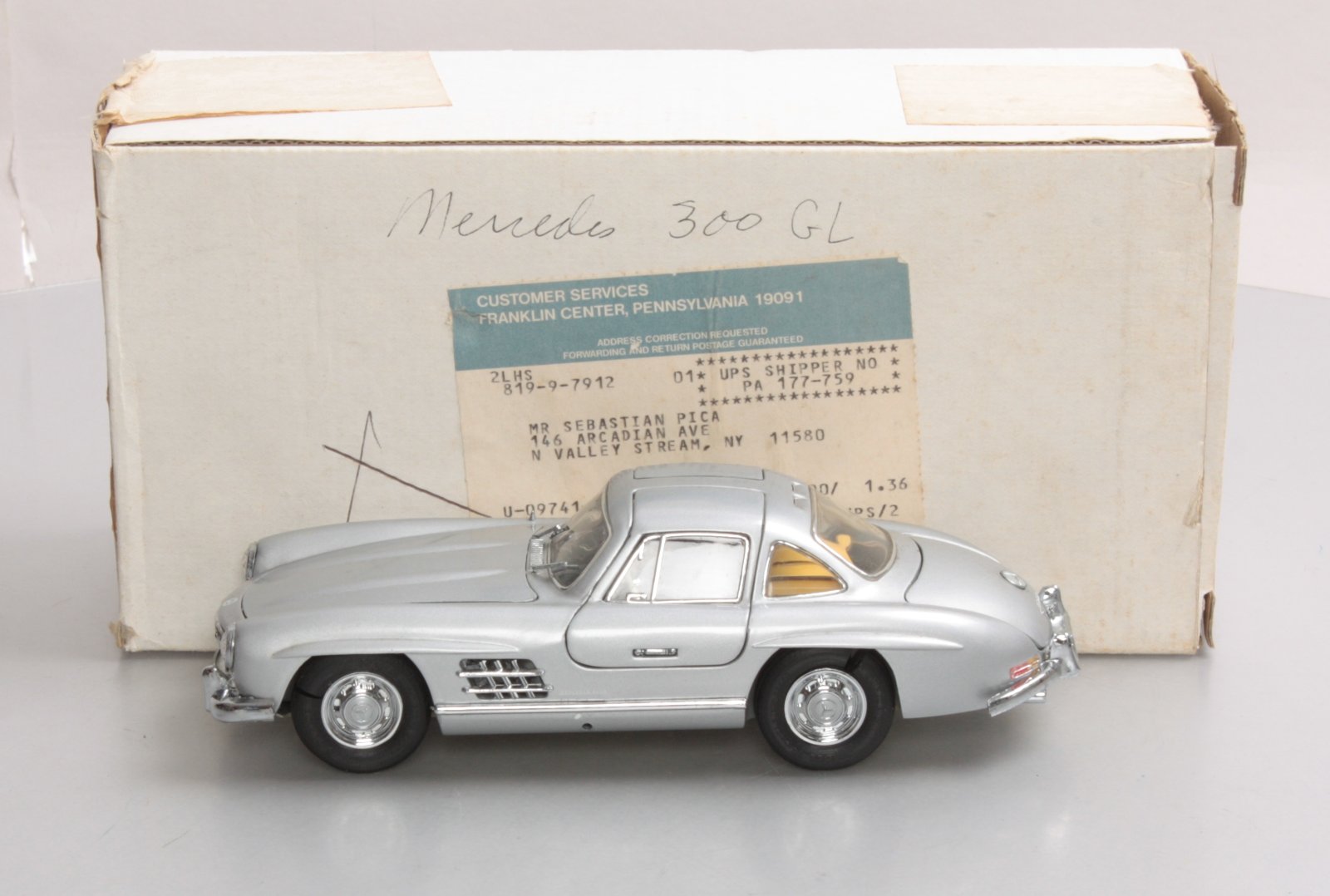 Franklin Mint 1954 1:24 Scale Silver Mercedes Benz 300 Gullwing SL