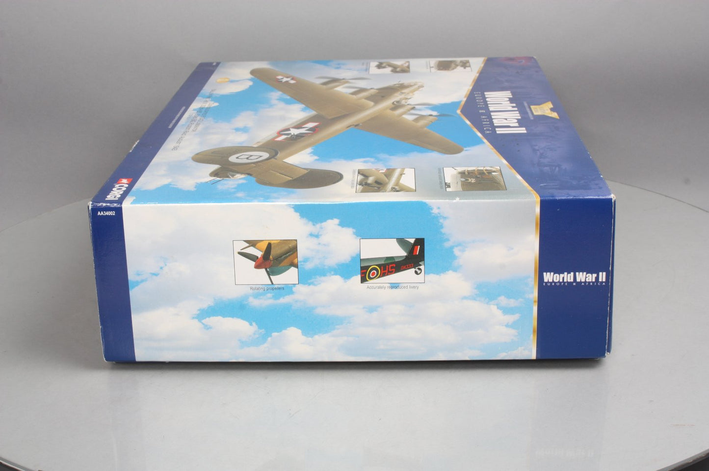 Corgi AA34002 1:72 B-24 Liberator-Ball of Fire Model Plane Kit