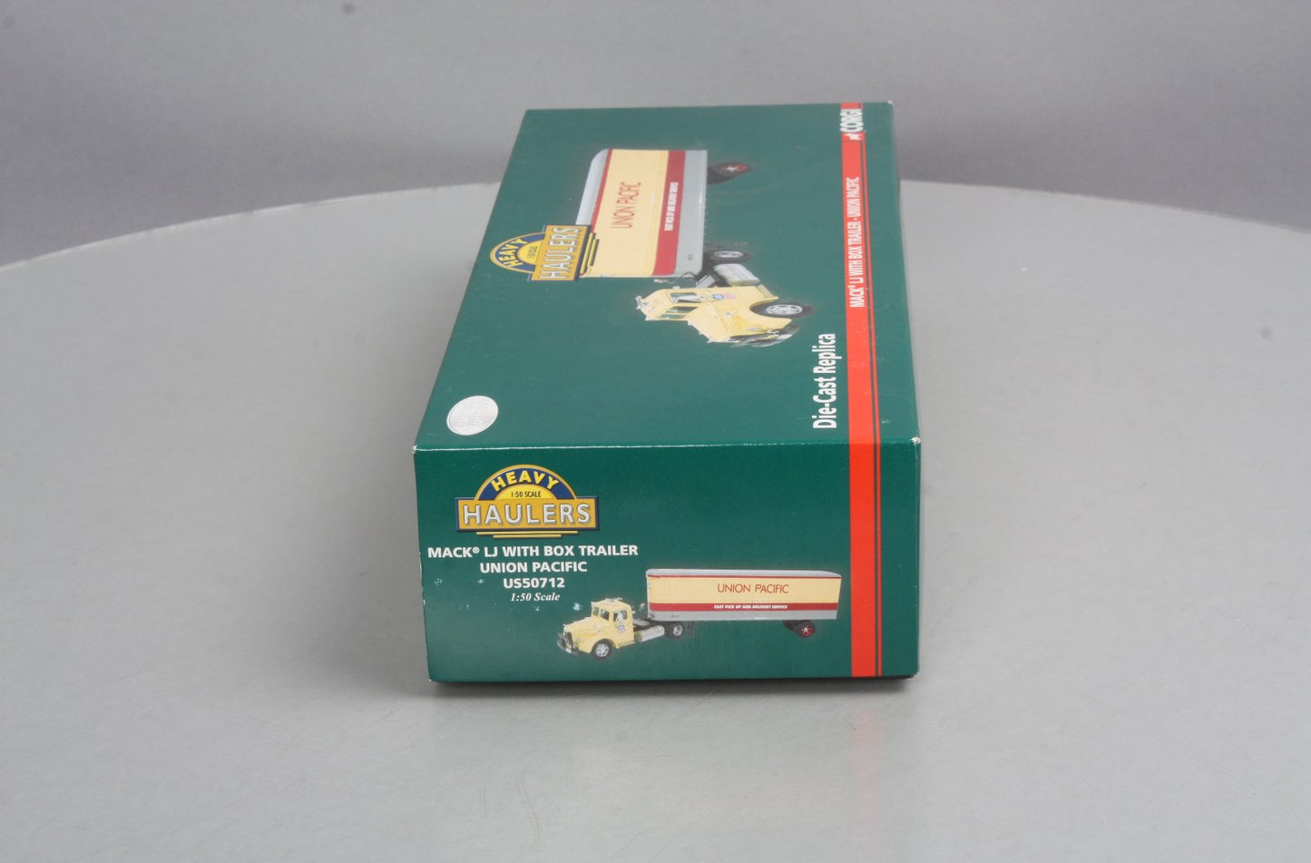 Corgi 50712 1:50 Union Pacific Mack LJ with Box Trailer Limited Edition