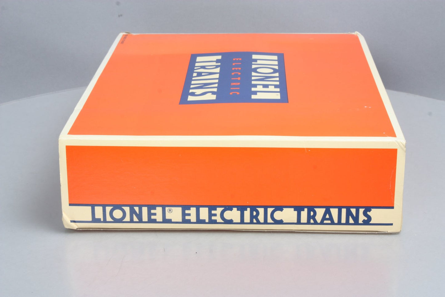 Lionel 1-18119 O Union Pacific FA-2 Alco AA Diesel Engine Set #8119/8120 NIB