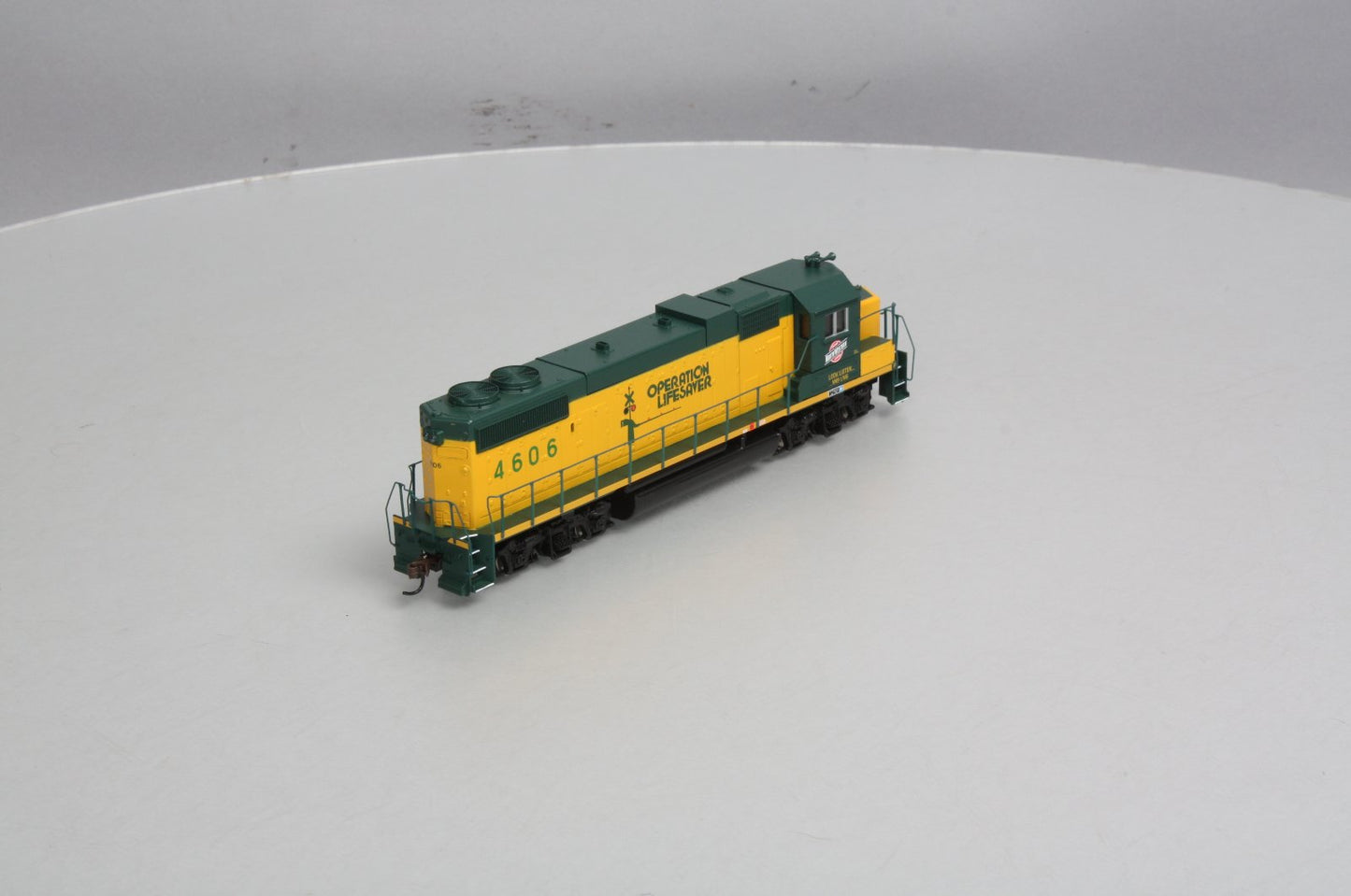 Athearn 8003 Chicago & North Western GP38-2 Diesel Locomotive #4606 LN/Box