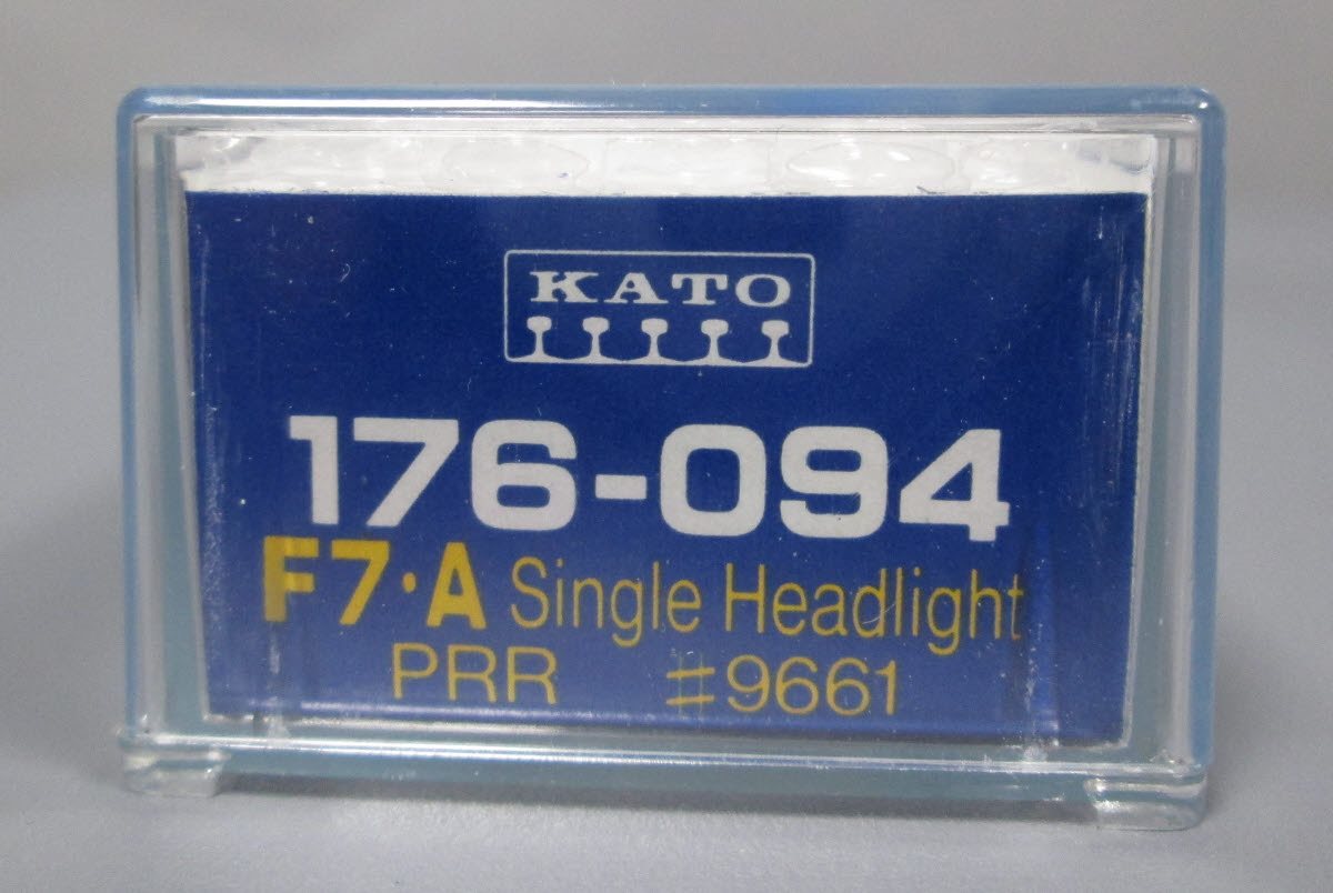 Kato 176-094 N Scale Pennsylvania F7A Single Headlight Diesel Locomotive #9661 LN/Box