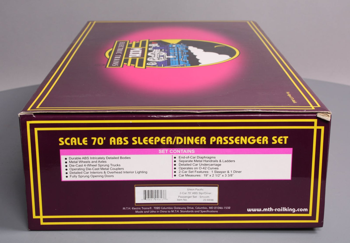 MTH 20-6698 O UP 70' Streamlined Sleeper/Diner Passenger Car Set (Set of 2) LN/Box