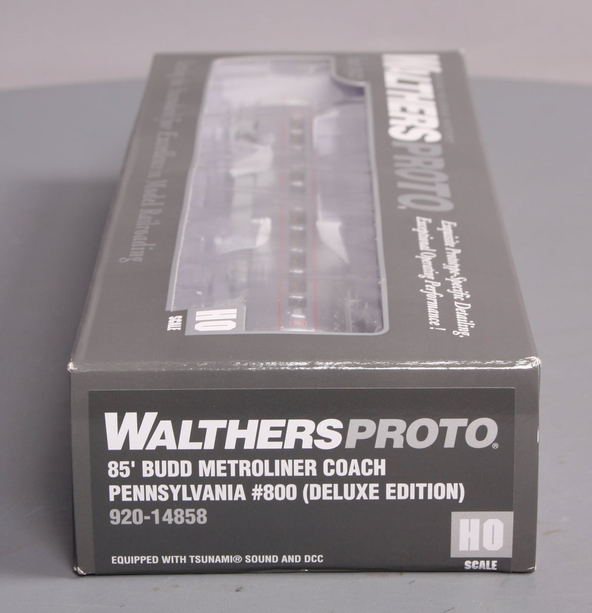 Walthers 920-14858 HO Scale Pennsylvania Railroad Budd Metroliner #800 w/DCC, S
