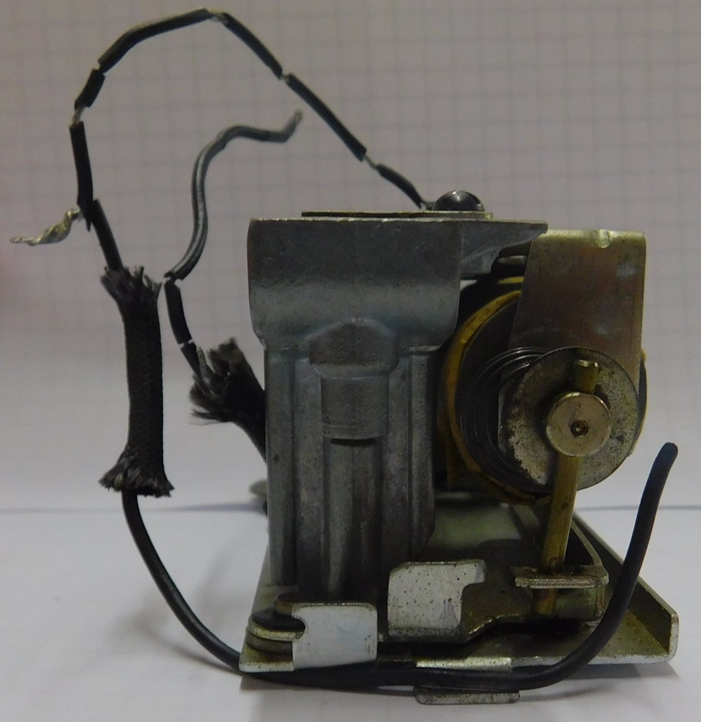 Lionel 3472-76 Milk Car Mechanism w/o Milkman Figure