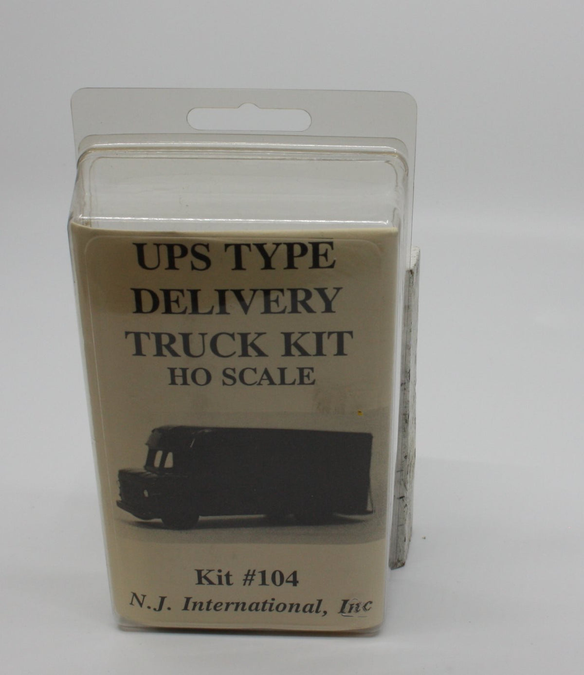 NJ International 104 HO Scale UPS Delivery Truck Kit
