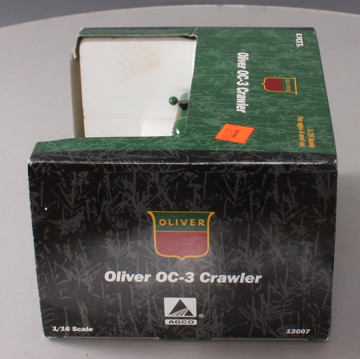 Ertl 13007 1:16 Scale Die Cast Oliver OC-3 Crawler NIB