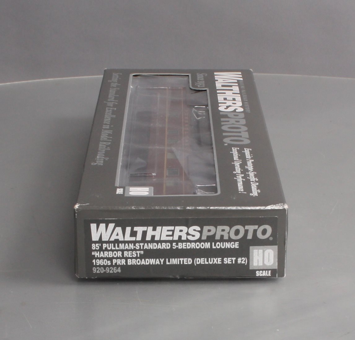 Walthers 920-9264 HO Pennsylvania "Harbor Rest" 85' 5-Bedroom Lounge