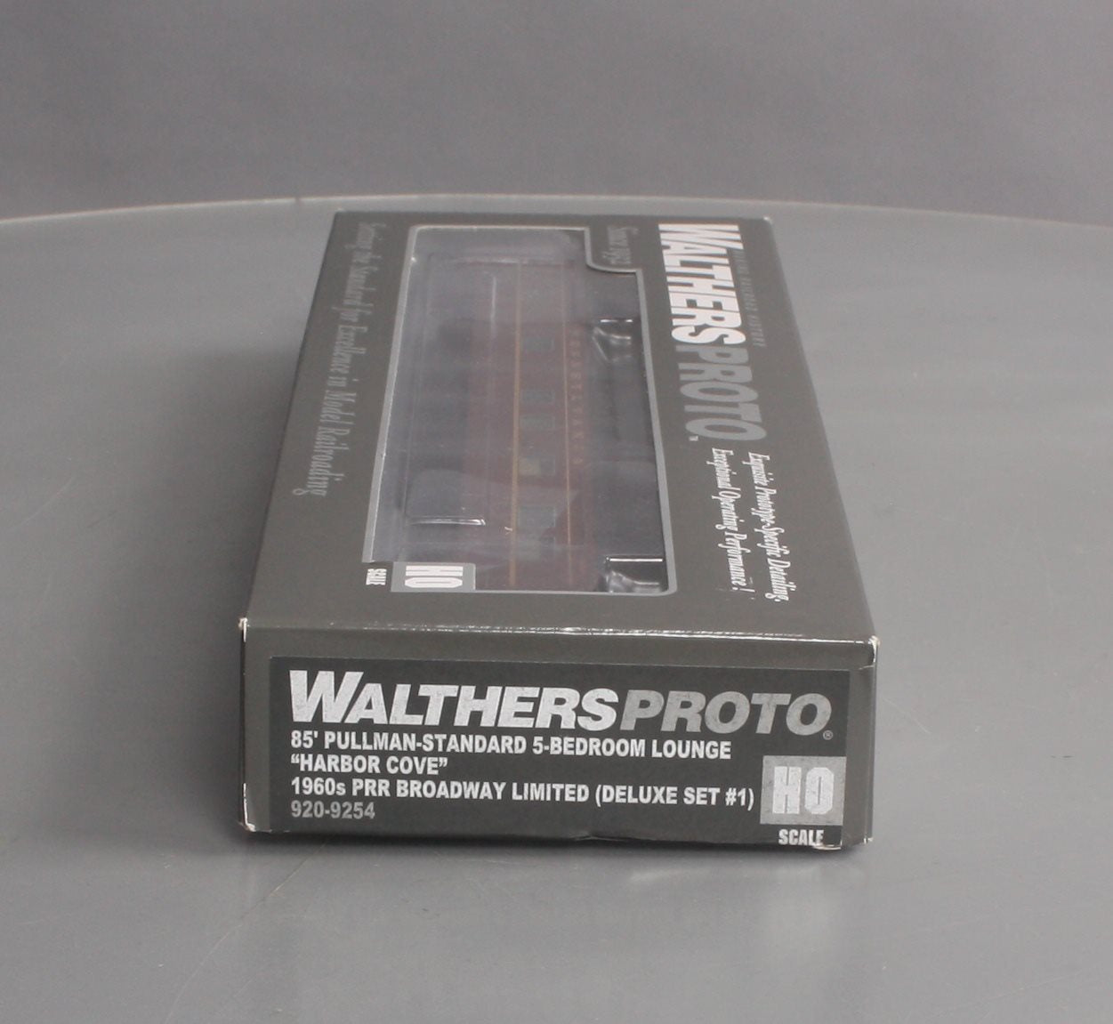 Walthers 920-9254 HO Pennsylvania 'Harbor Cove" Lounge Car