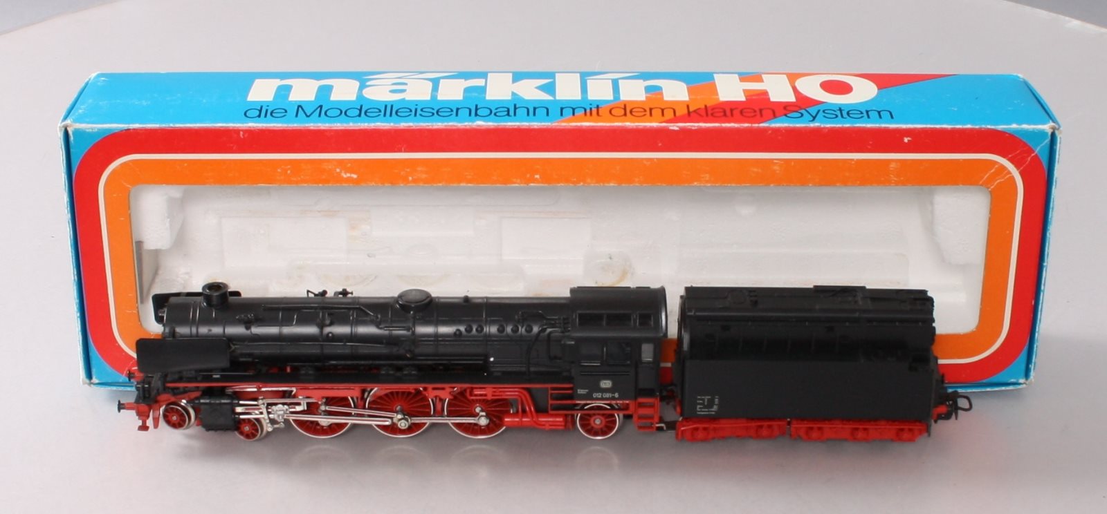 Marklin 3310 Deutsche Bahn 44690 HO Steam Locomotive & Tender