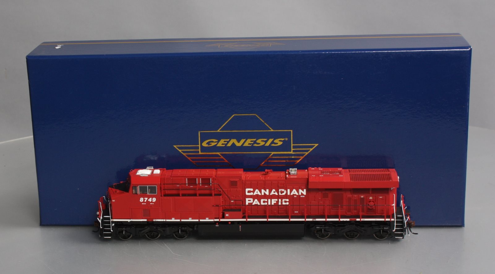Athearn G69733 HO Scale Canadian Pacific ES44AC Diesel Locomotive