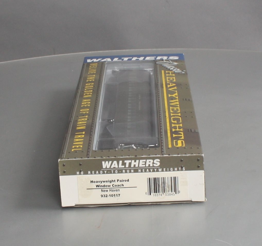 Walthers 932-10117 HO Scale New Haven Heavyweight Paired Window Coach Car LN/Box