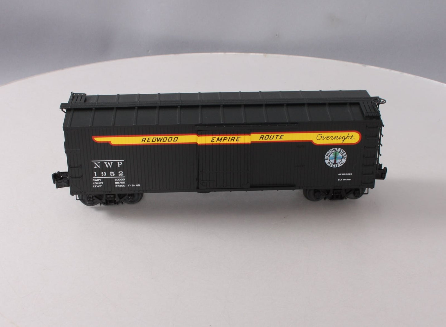 Lionel 6-83350 O Gauge Northwestern Pacific Double Door Sheath Boxcar #1952