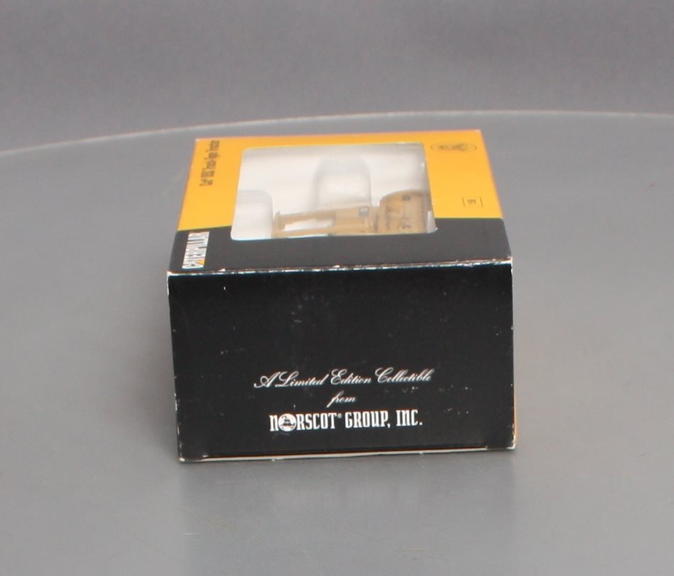 Joal 2028 1:50 Scale Diecast Caterpillar D5C Track-Type Tractor
