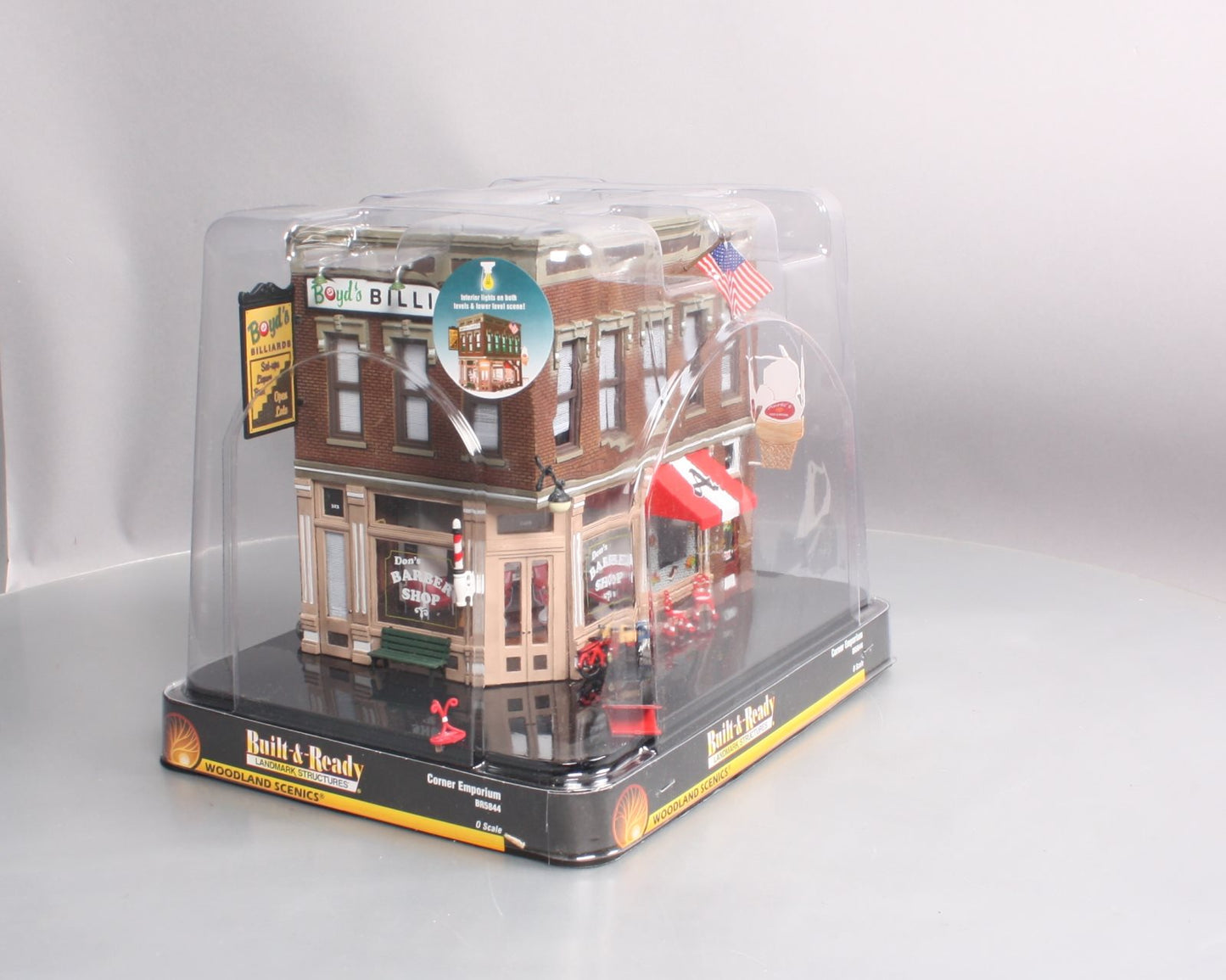 Woodland Scenics BR5844 O Built-&-Ready Corner Emporium Building EX/Box