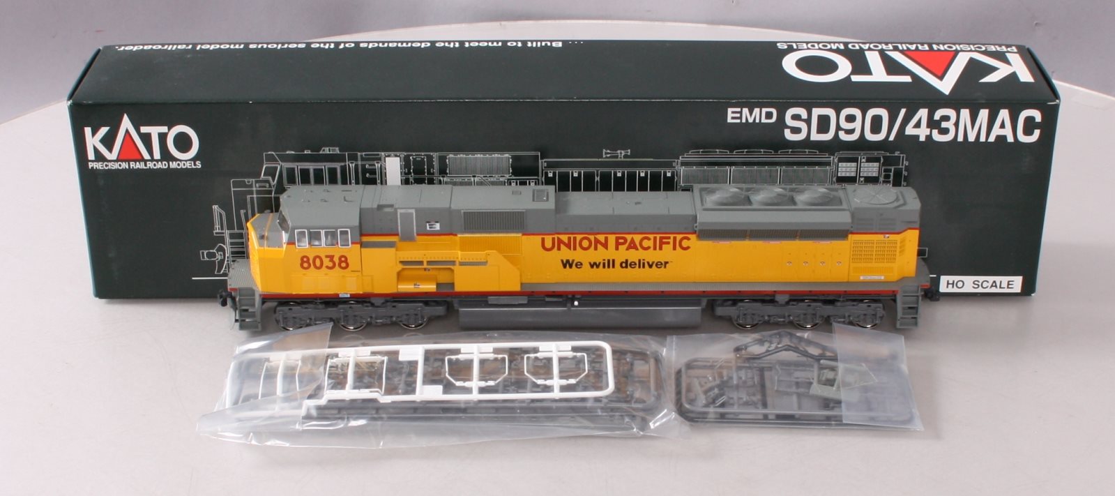 Kato 37-6357 HO Scale Union Pacifc SD90/43MAC Diesel Locomotive