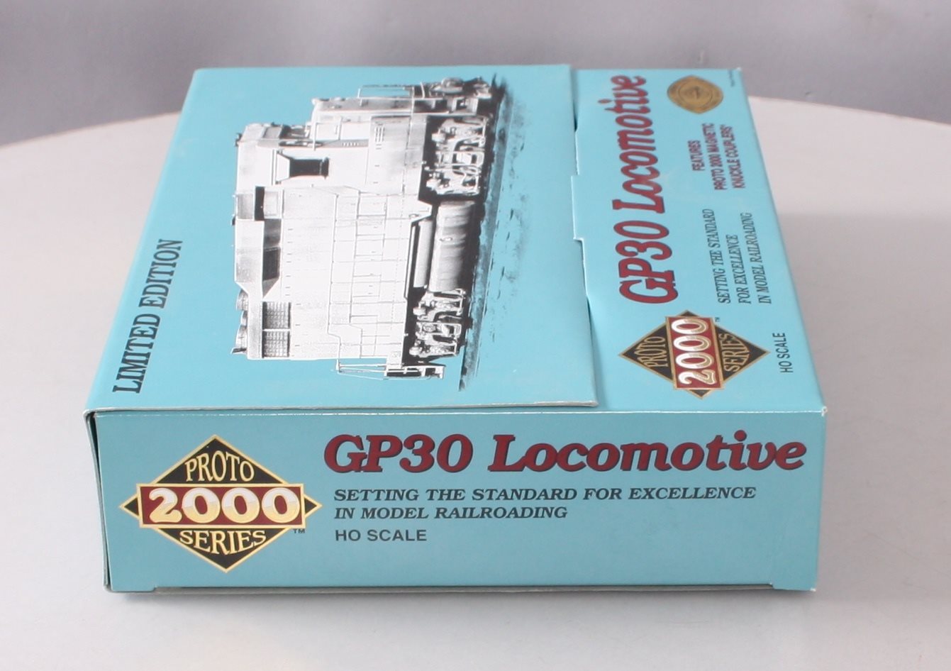 Proto 2000 23222 HO Scale ATSF GP30 Diesel Locomotive #1243 LN/Box