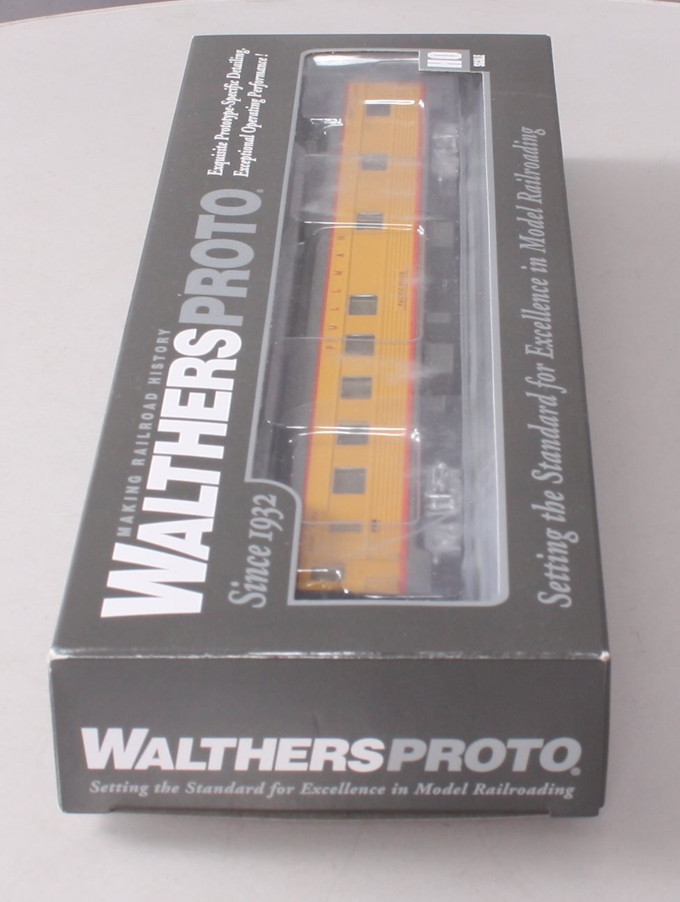Walthers 920-9545 HO Union Pacific '85 Budd Pacific Series 10-6 Sleeper