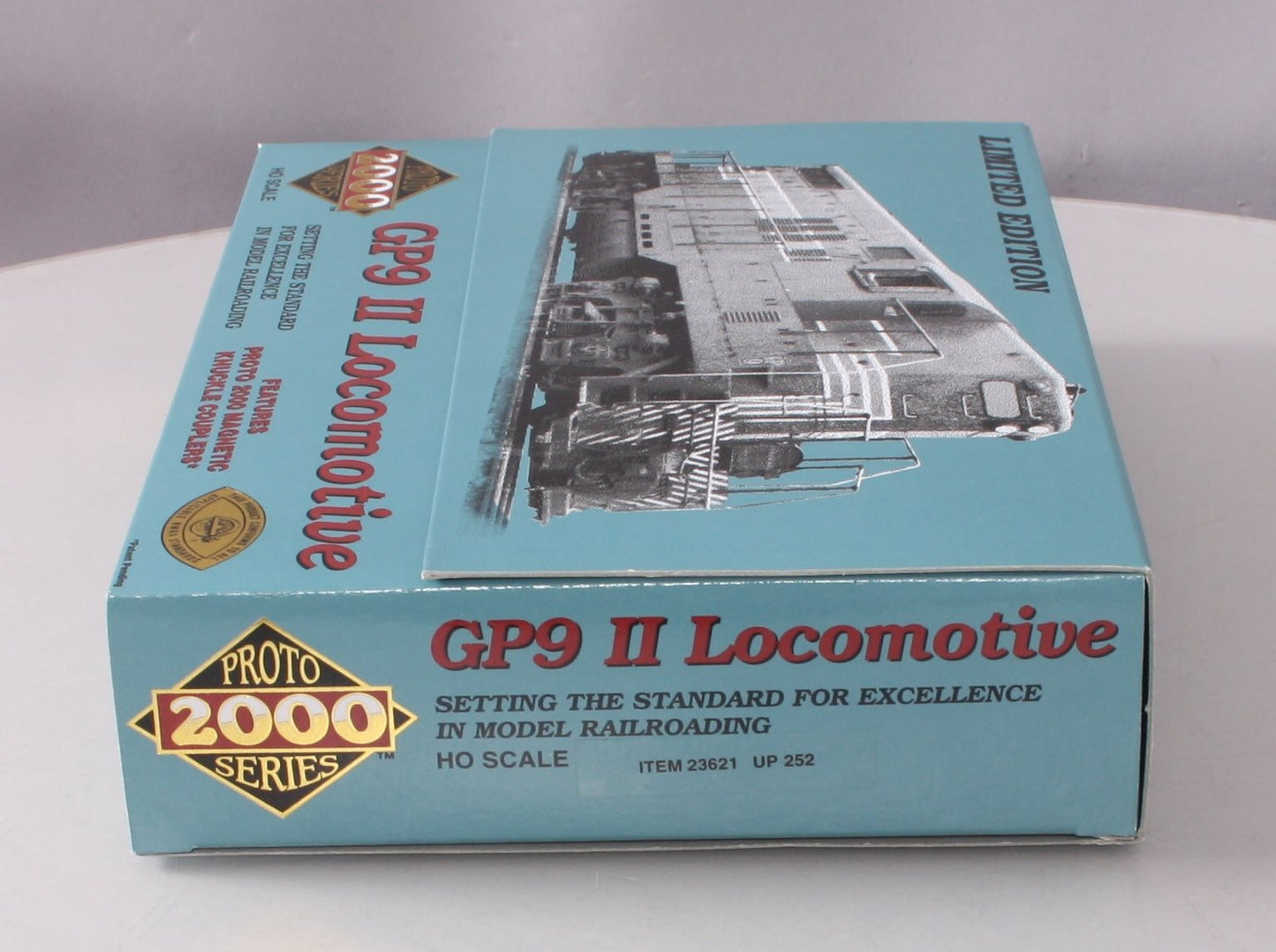 Proto 2000 23621 HO Scale Union Pacific GP9 Diesel Locomotive #252