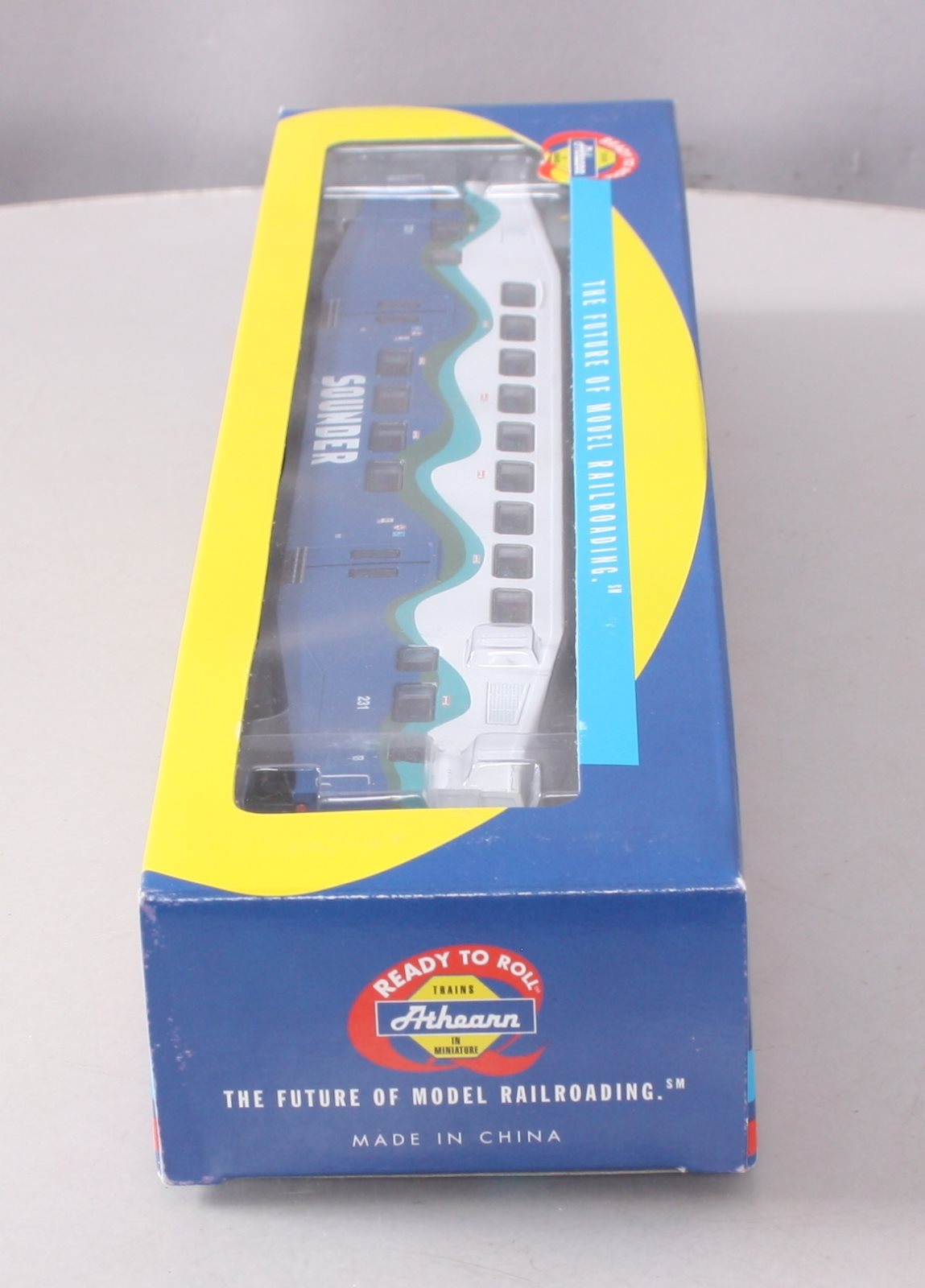 Athearn 2563 HO Scale Sounder Bombardier Passenger Car # 231 LN/Box