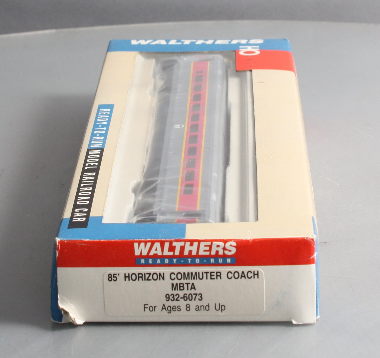Walthers 932-6073 HO Scale META 85' Horizon Commuter Coach Car NIB