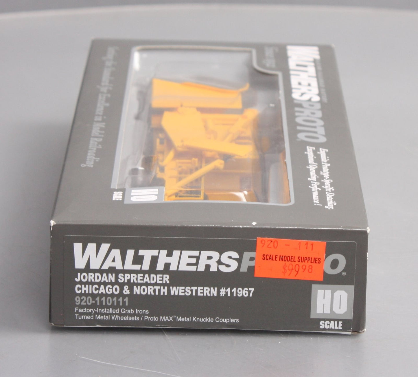 Walthers 920-110111 HO Chicago & North Western RTR Jordan Spreader #11967