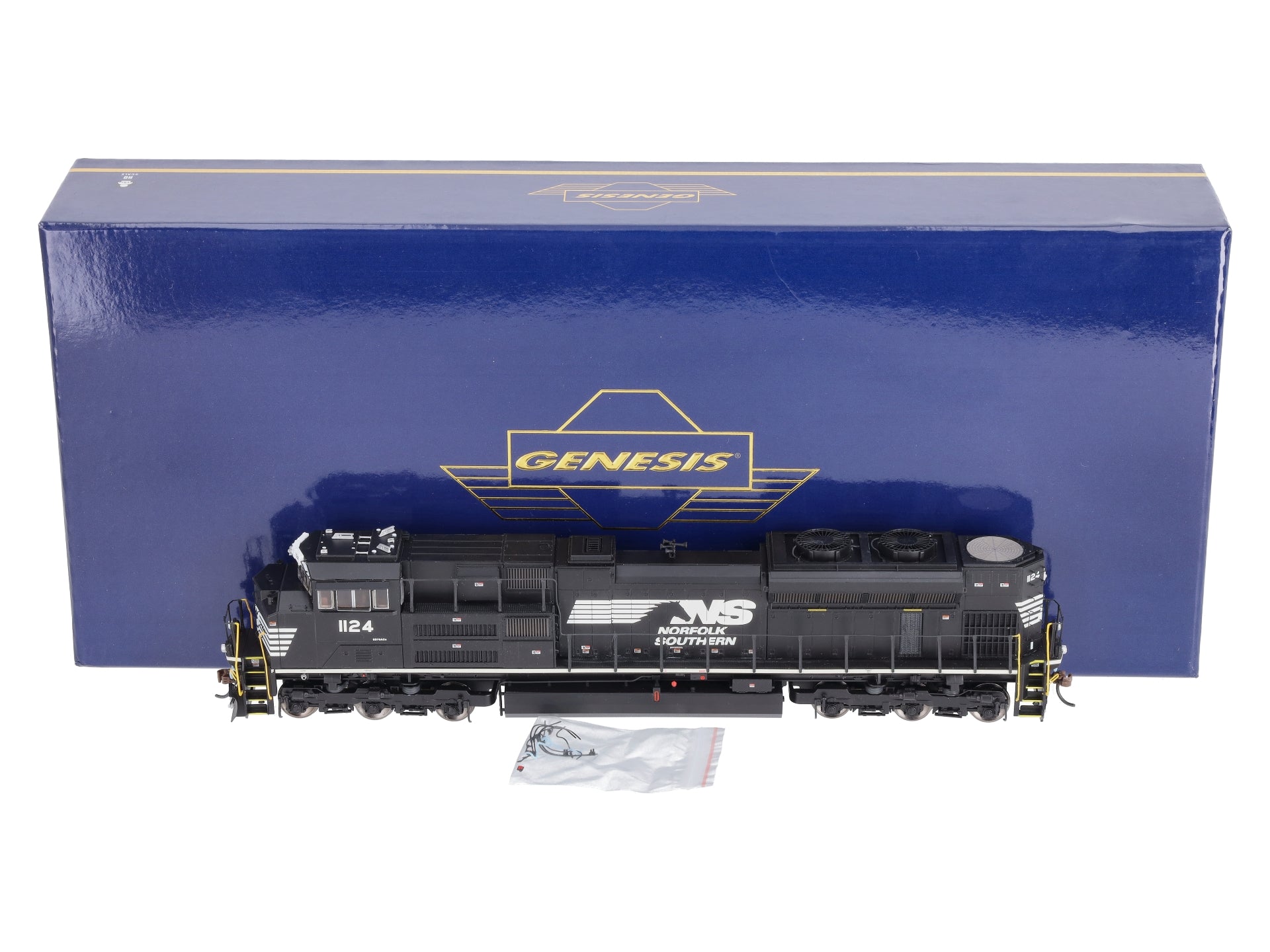 Athearn G68882 HO NS SD70ACe Diesel Locomotive with DCC & Sound
