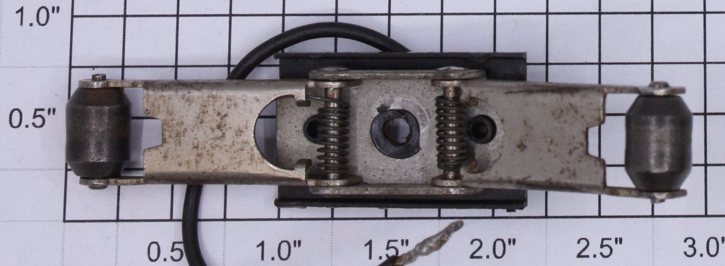 Lionel 2328-173 O Gauge GP-7/GP-9 Collector Assembly with Insulator and Wire