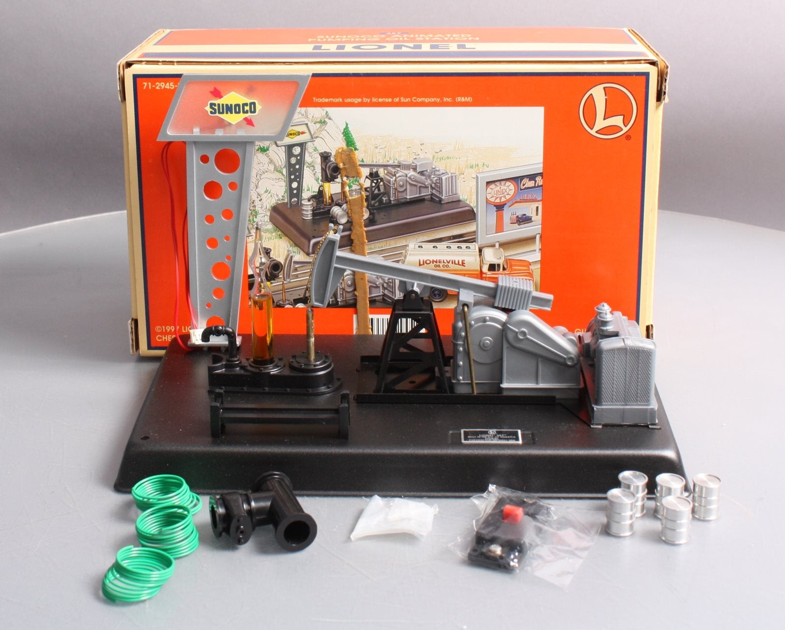 Lionel 6-12945 O Gauge Sunoco Animated Pumping Station #457 LN/Box