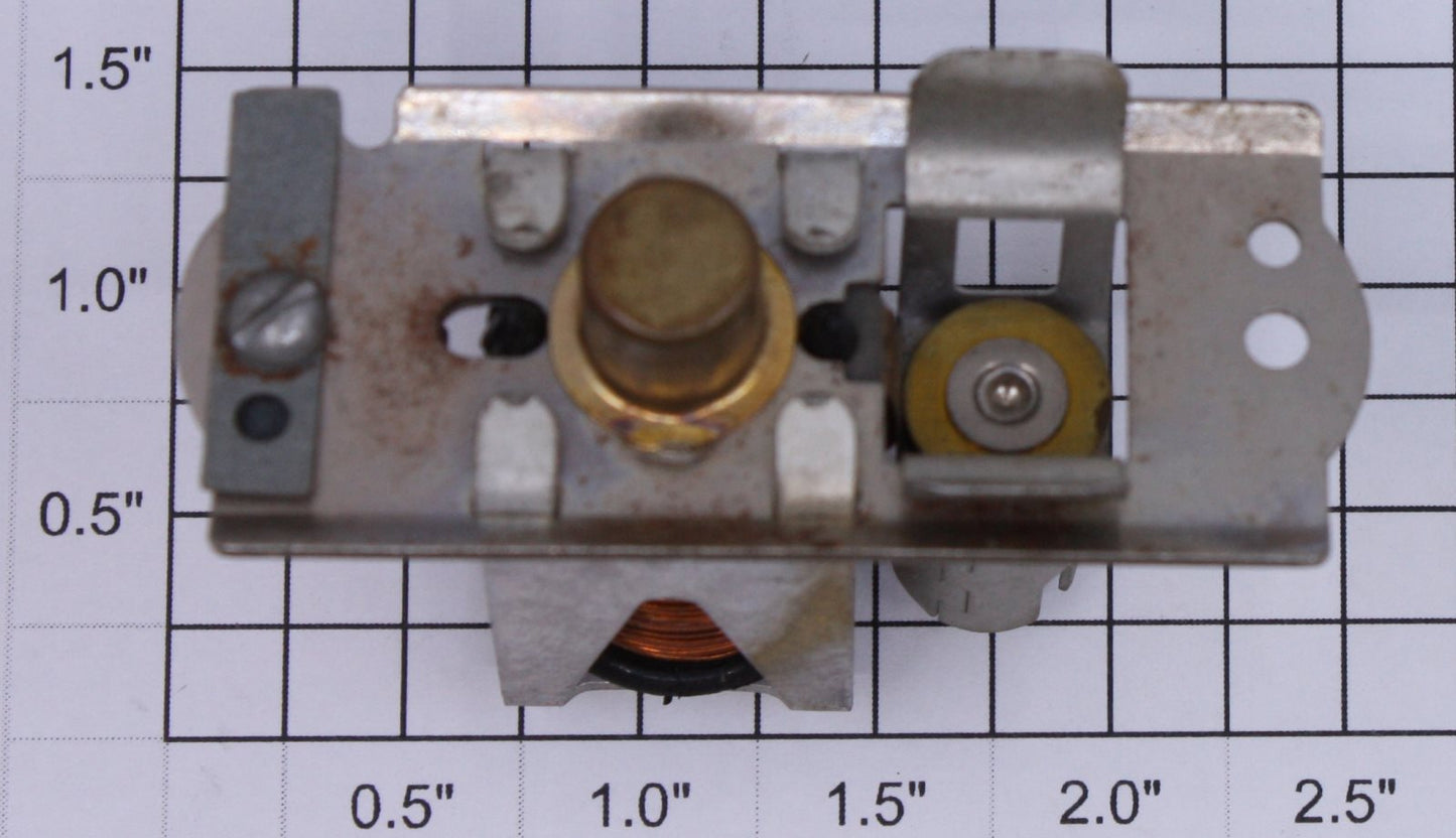 Lionel 252-15 Bottom Plate and Coil with Lamp Socket Assembly