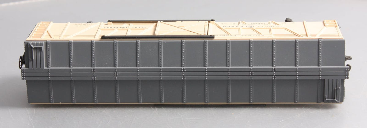 Lionel 6-19800 O Circle L Ranch Operating Cattle Car Set EX