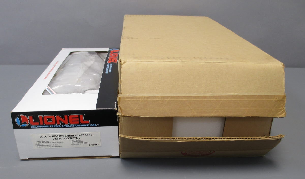 Lionel 6-18813 DM&IR SD-18 Diesel Locomotive W/ Display Case #8813 NIB
