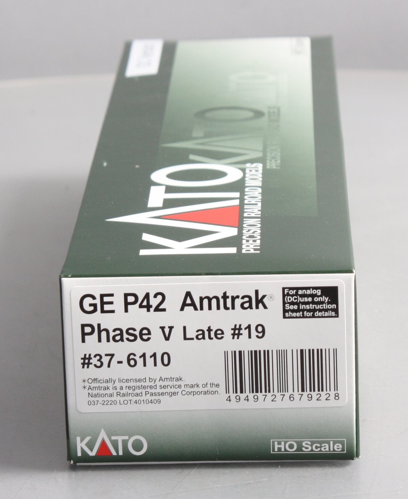 Kato 37-6110 HO Amtrak Phase V GE P42 Genesis Diesel Locomotive #19