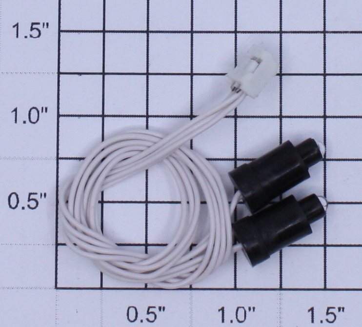 Lionel 4568-300 14 Volt 70MA Clear Light Bulb with Mounting Sleeves