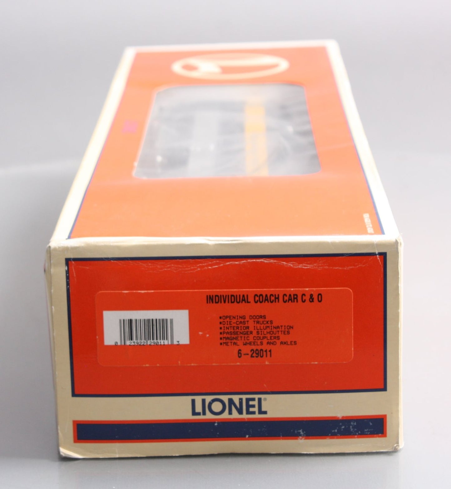 Lionel 6-29011 O Gauge Chesapeake & Ohio Heavyweight Coach Car #711 LN/Box