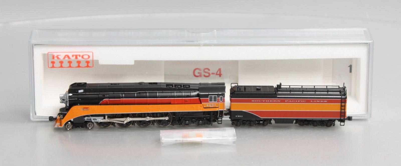 Kato 126-0306 N Southern Pacific Lines 4-8-4 GS-4 Steam Locomotive